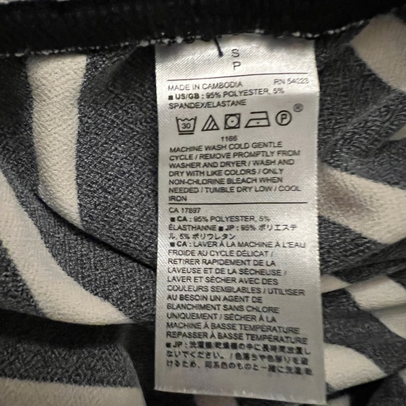 Banana Republic Black/ white capris pants - New - Picture 4 of 6